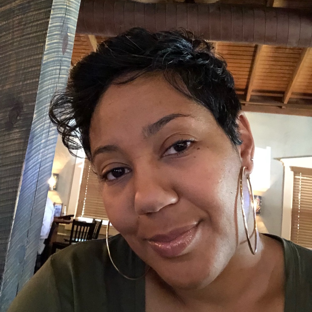 Meet your Posher, Alicia
